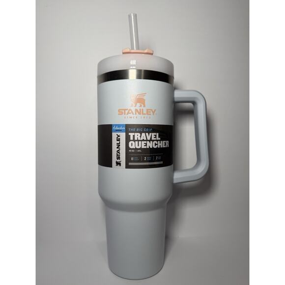Stanley Limited Edition OG CLOUD 40oz H2.O Flowstate Quencher BNWTRARE